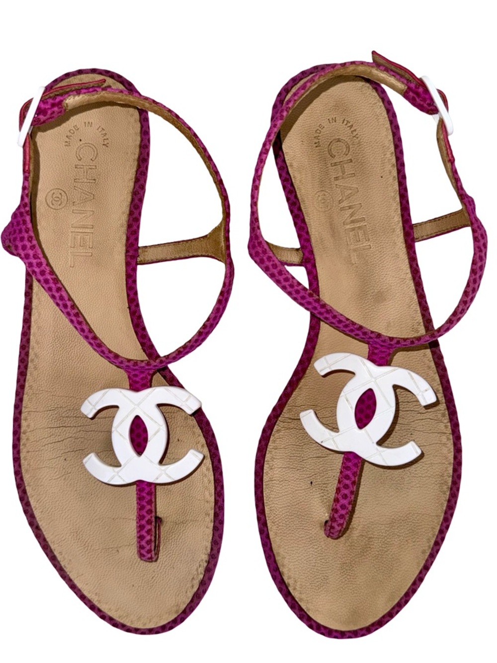 CHANEL FUCHSIA T-STRAP SANDALS WITH  WHITE CC LOGO MEDALLION - Picture 7 of 10